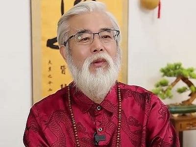 三生先生的嘴巴：深度解析其中的情感与欲望