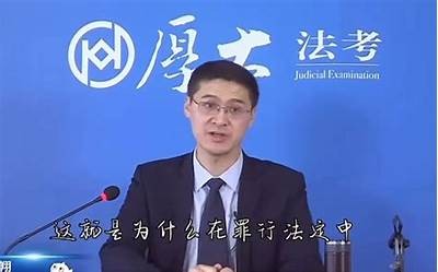 q先生：贪财好色，但依然坚持正义与道德的执着追求