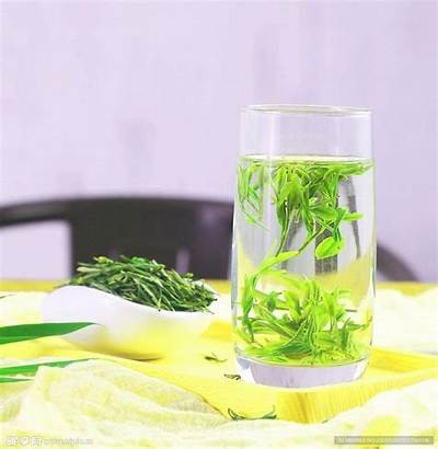 老公下载绿茶与好色先生：夫妻之间的幽默与信任考验
